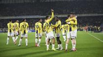 Fenerbahçe zirveye bir adım daha yaklaştı