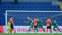 Başakşehir, Süper Lig'de evinde ikinci yenilgisini aldı