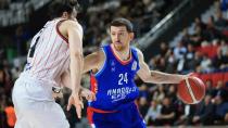 Anadolu Efes deplasmanda galip