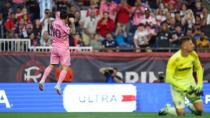 Messi rekorlara doymuyor
